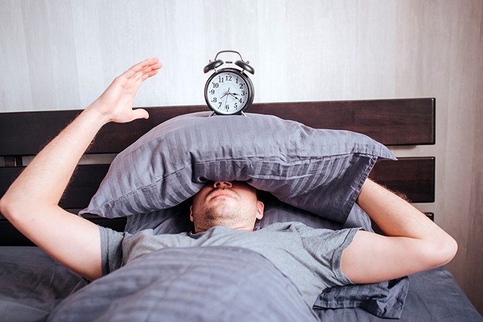 8 consecuencias de no dormir lo suficiente - Tu Equilibrio y Bienestar