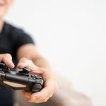 &iquest;C&oacute;mo afecta a la salud visual el abuso de pantallas digitales?: impacto videojuegos 150x150 - HeelEspa&ntilde;a