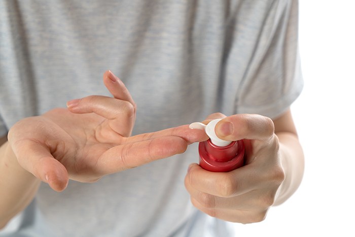 Conocer la diferencia entre hidratante y emoliente