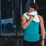 Dormir y descansar: salud en los deportistas: deportista cansado 150x150 - HeelEspa&ntilde;a