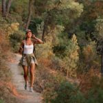 Pesadez de piernas: soluciones para poder descansar mejor: beneficios andar 150x150 - HeelEspa&ntilde;a