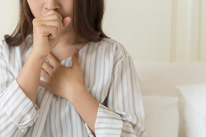 Tos y dolor de garganta