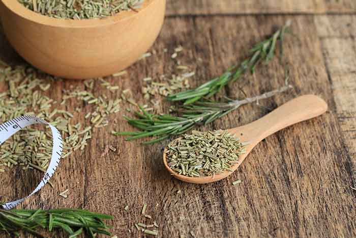 Remedios naturales para aliviar la tos seca: Tomillo - HeelEspa&ntilde;a