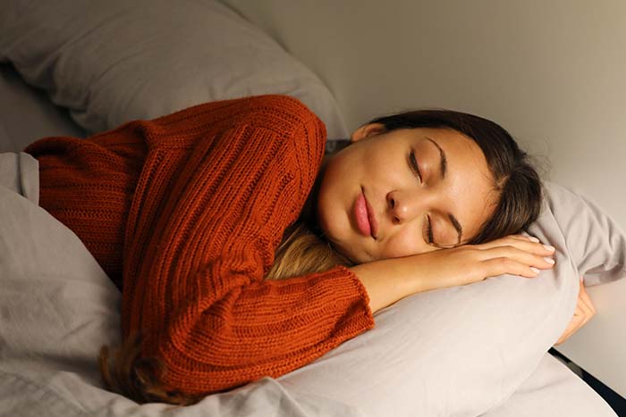 Cómo prevenir las infecciones respiratorias en otoño - HeelEspaña Cómo prevenir las infecciones respiratorias en otoño: descansar bien - HeelEspaña